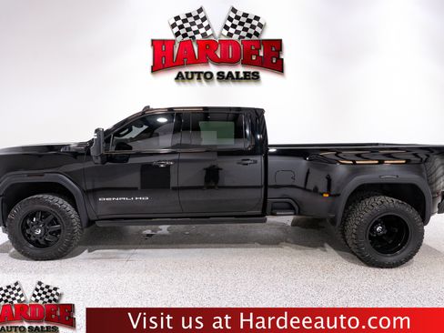 Used 2024 GMC Sierra 3500 Denali Ultimate AWD/4WD image 1