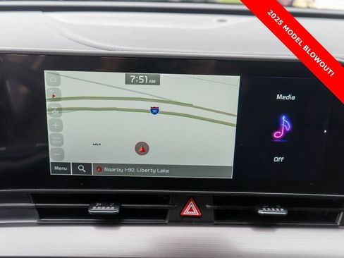 New 2025 Kia Sportage EX image 20