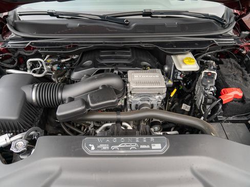 Used 2022 Jeep Wagoneer Series III w/ Premium Group I image 27