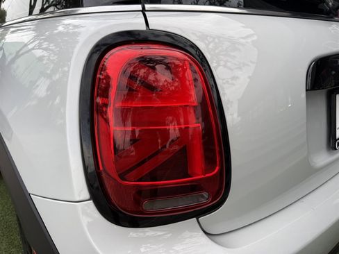 Used 2020 MINI Cooper 2-Door Hardtop FWD image 11