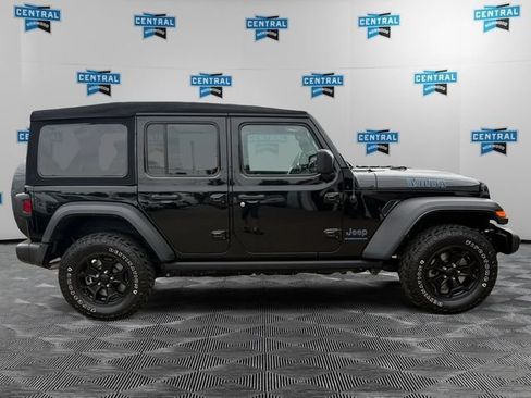Used 2023 Jeep Wrangler Unlimited w/ Cold Weather Group AWD/4WD image 7