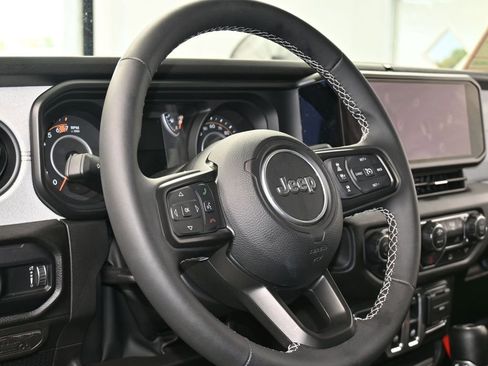 Used 2025 Jeep Wrangler Sport image 13