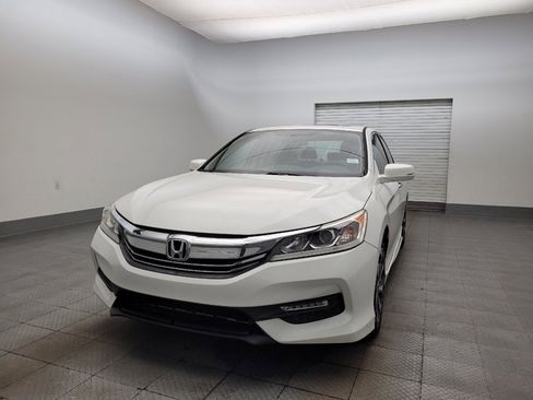 Used 2017 Honda Accord EX image 15