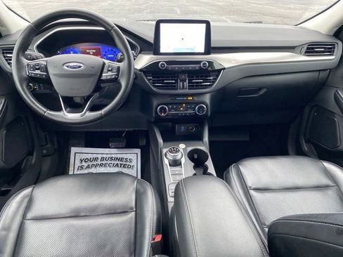 Used 2022 Ford Escape Titanium AWD/4WD image 5