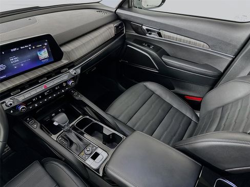 Used 2025 Kia Telluride SX Prestige image 26