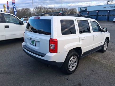 Used 2014 Jeep Patriot Sport w/ Power Value Group FWD image 7