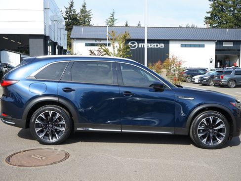 Used 2024 MAZDA CX-90 Plug-In Hybrid w/ Premium Pkg AWD/4WD image 2