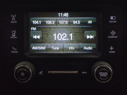 Used 2015 Jeep Renegade Latitude w/ Popular Equipment Group FWD image 25