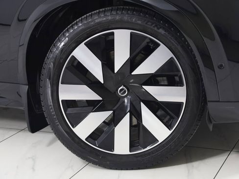 Used 2023 Volvo XC90 T8 Ultimate w/ Protection Package Premier image 17