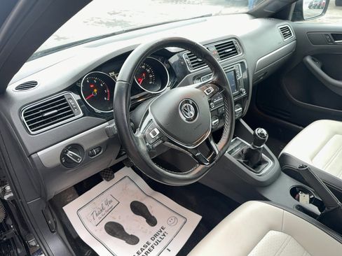 Used 2016 Volkswagen Jetta Sport image 17