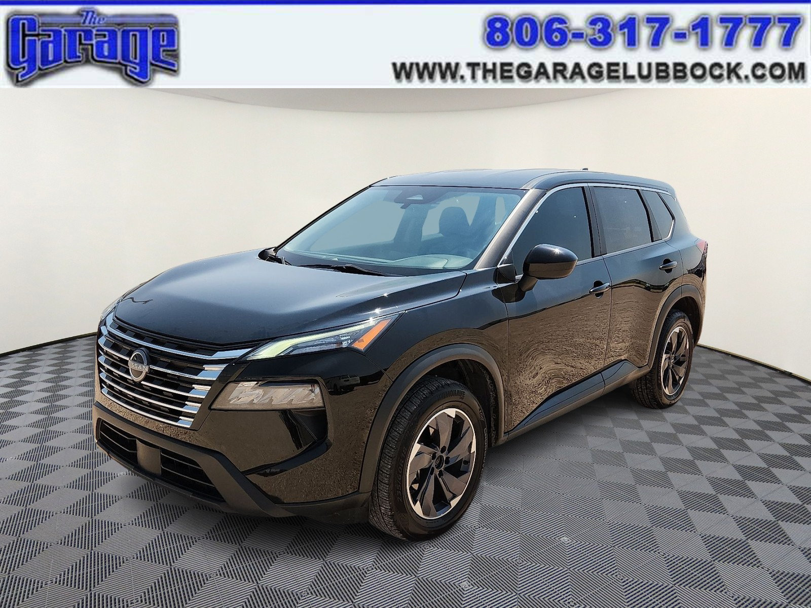 Used 2024 Nissan Rogue SV FWD image 1