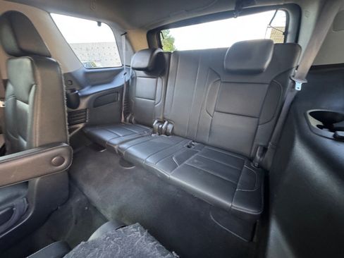 Used 2017 Chevrolet Tahoe LT w/ Luxury Package AWD/4WD image 13