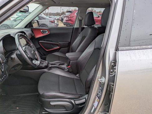 Used 2023 Kia Soul GT-Line image 10