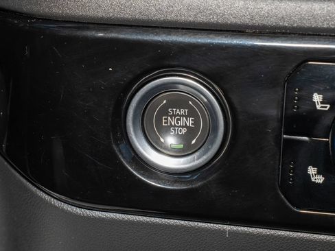 Used 2023 Chevrolet Silverado 1500 LT AWD/4WD image 22