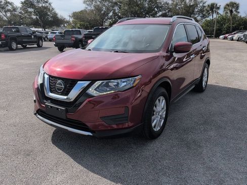 Used 2018 Nissan Rogue SV image 6