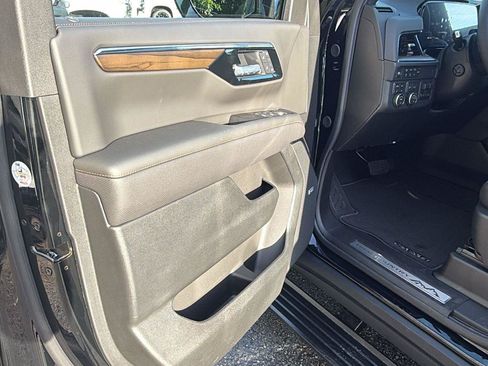 New 2026 Chevrolet Tahoe High Country AWD/4WD image 14