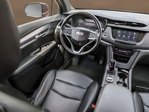 Used 2022 Cadillac XT6 Luxury FWD image 31
