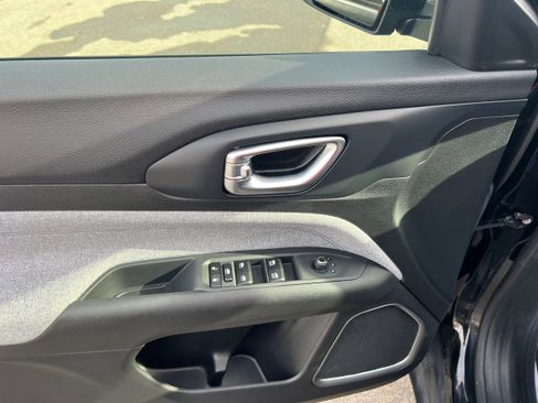 Used 2023 Jeep Compass Latitude w/ Convenience Group image 11