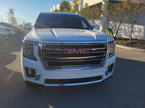 Used 2021 GMC Yukon SLT w/ SLT Premium Package image 8