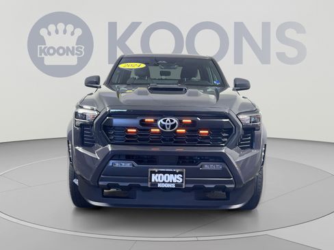 Used 2024 Toyota Tacoma TRD Sport AWD/4WD image 11