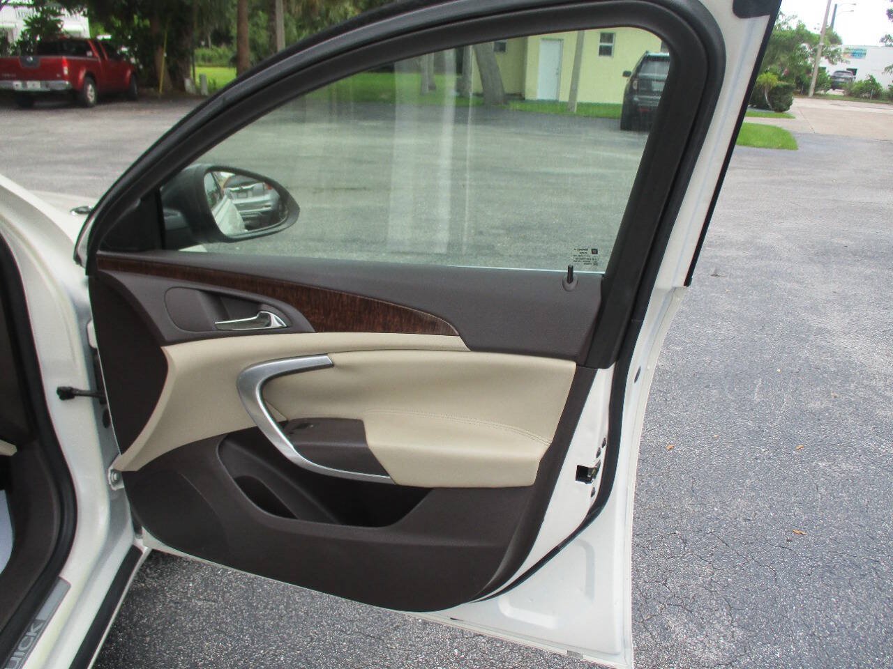 Used 2012 Buick Regal Premium FWD image 24