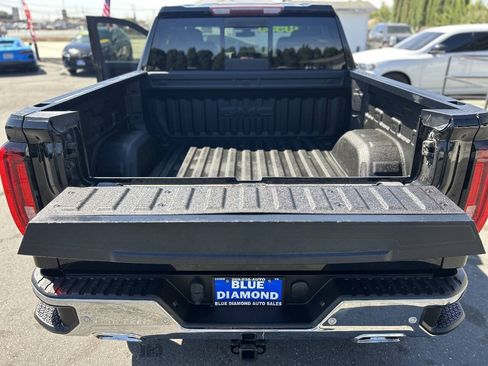 Used 2020 GMC Sierra 1500 SLT w/ SLT Premium Plus Package AWD/4WD image 21