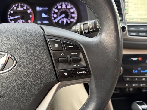 Used 2017 Hyundai Tucson SE Plus AWD/4WD image 30