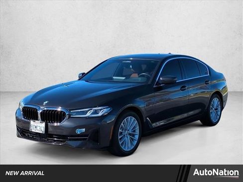 Used 2021 BMW 530e image 1