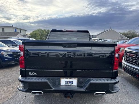 Used 2022 Chevrolet Silverado 1500 Custom Trail Boss w/ LPO, Dark Essentials Package image 8