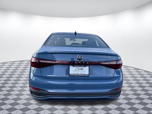 Used 2025 Volkswagen Jetta SE image 6