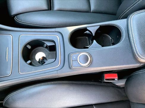 Used 2019 Mercedes-Benz GLA 250 image 15