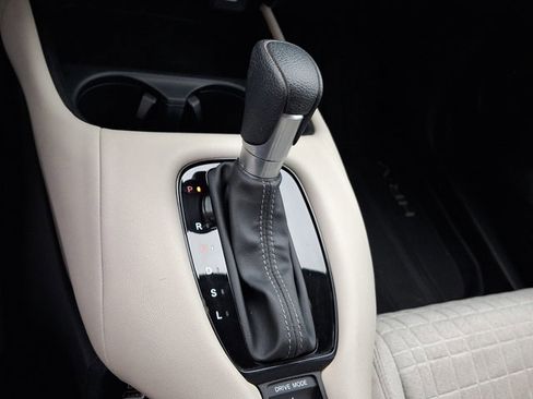 Certified 2023 Honda HR-V LX image 13