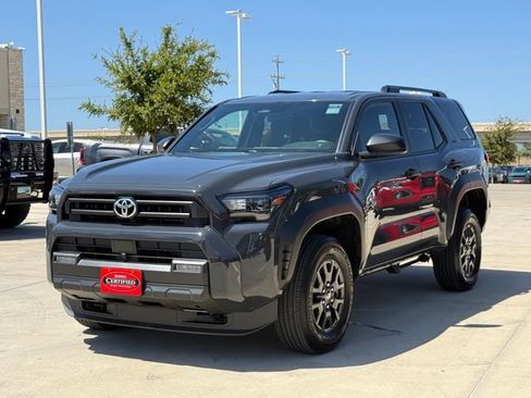 Used 2026 Toyota 4Runner SR5 AWD/4WD image 9