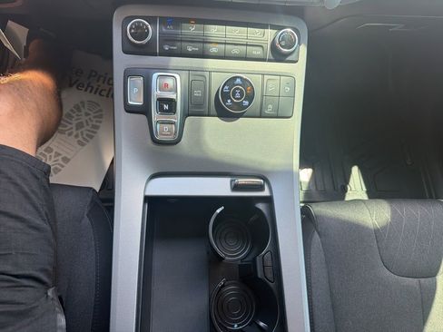 Used 2022 Hyundai Palisade SE AWD/4WD image 30
