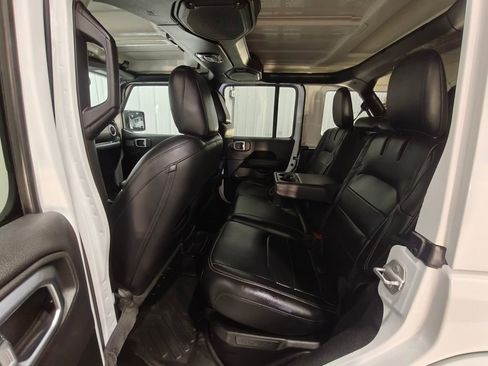 Used 2022 Jeep Wrangler Unlimited Sahara w/ Cold Weather Group image 29