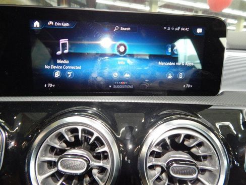 Used 2022 Mercedes-Benz A 220 4MATIC image 30