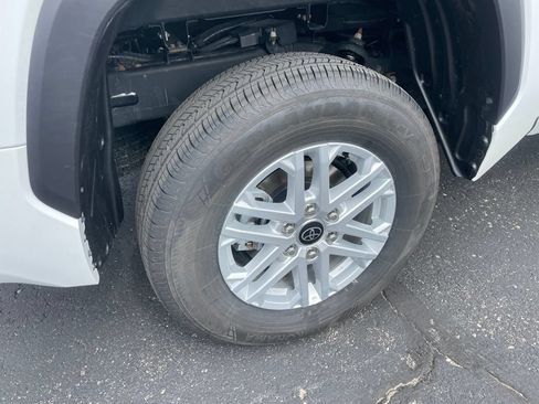 Used 2022 Toyota Tundra SR5 AWD/4WD image 3