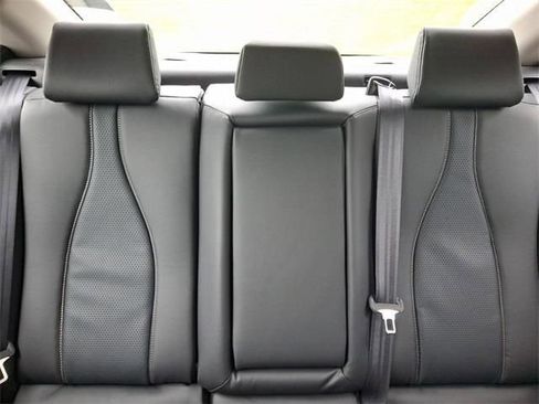 Used 2025 Acura TLX w/ Technology Package image 21