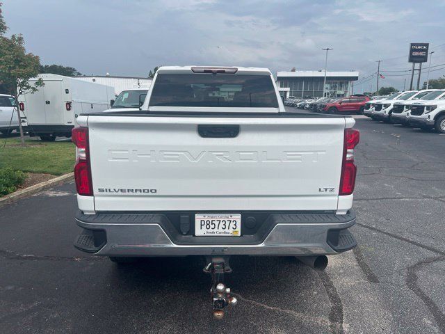 Used 2022 Chevrolet Silverado 2500 LTZ w/ Gooseneck/5TH Wheel Package AWD/4WD image 5