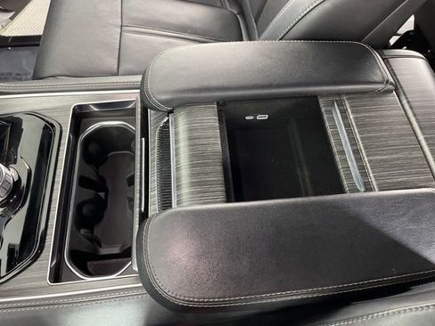 Used 2024 Jeep Wagoneer Series II w/ Flexible Seating Group RWD image 29