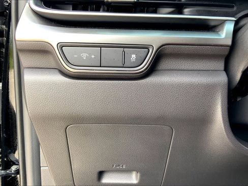 Used 2026 Kia Carnival SX w/ SX Dark Edition Package FWD image 33