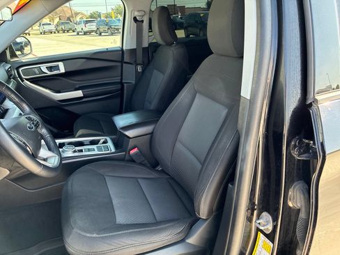 Used 2022 Ford Explorer XLT RWD image 19