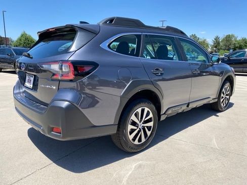 Used 2025 Subaru Outback AWD/4WD image 5