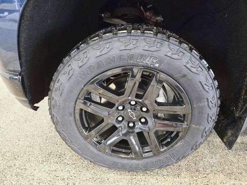 Used 2021 Chevrolet Silverado 1500 LT Trail Boss w/ Convenience Package II image 17