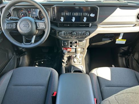 New 2026 Jeep Gladiator Rubicon AWD/4WD image 10