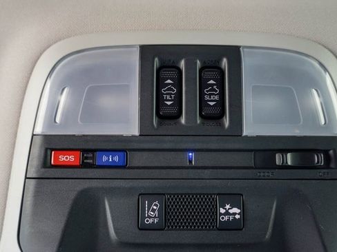 Used 2018 Subaru Crosstrek 2.0i Limited image 22