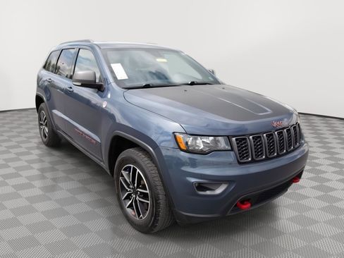 Used 2021 Jeep Grand Cherokee Trailhawk w/ Trailhawk Luxury Group AWD/4WD image 3