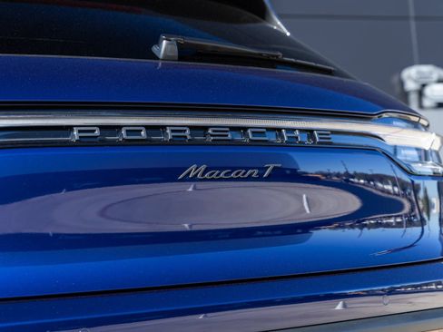 Certified 2026 Porsche Macan Turbo AWD/4WD image 15