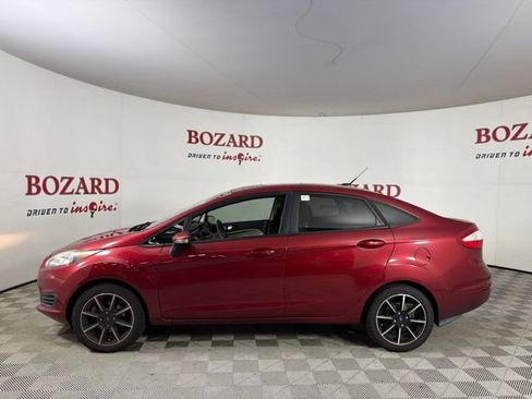 Used 2016 Ford Fiesta SE w/ Cold Weather Package FWD image 5