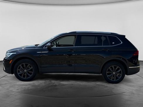 Used 2023 Volkswagen Tiguan SE AWD/4WD image 5